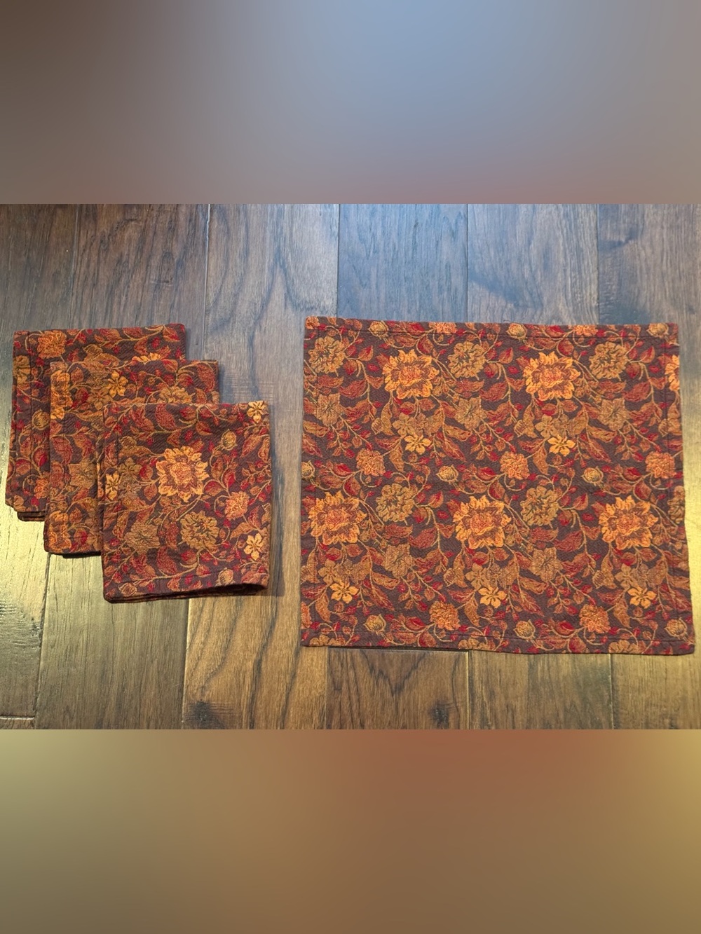 Crate&Barrel Halina Tapestry Napkins - Set of 4 - Fall Autumn Leaves